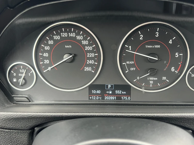 BMW 320 320 xDrive, снимка 13 - Автомобили и джипове - 52347004