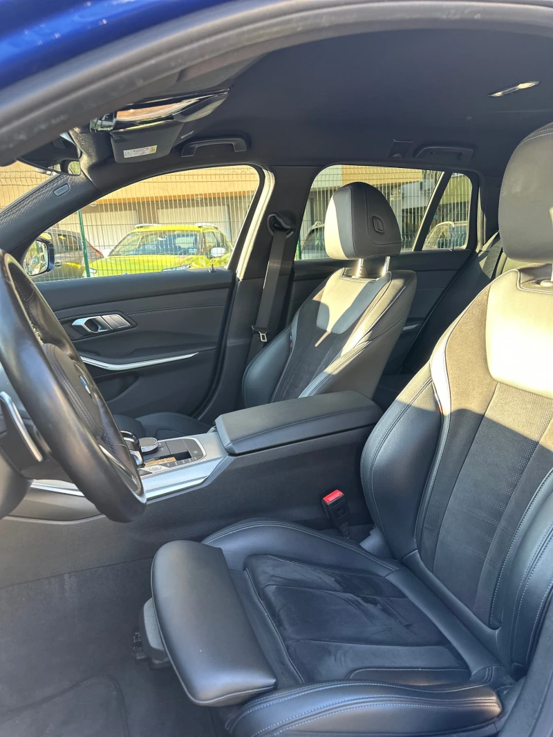 BMW 320 BMW 320 d xDrive M-Sport Mild-Hybrid, снимка 8 - Автомобили и джипове - 52349270