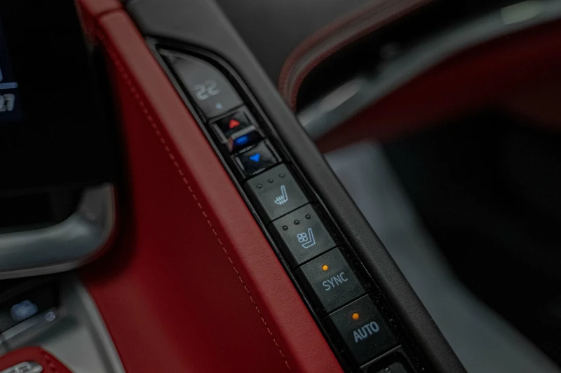 Chevrolet Corvette 6.2 V8/2LT/Камера 360/BOSE/Carbon Seat/Обдухв, снимка 15 - Автомобили и джипове - 52434298