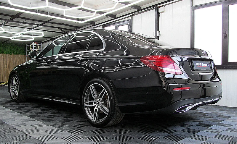 Mercedes-Benz E 220 DIGITAL/AMG-line/PANORAMA/9GT/СОБСТВЕН ЛИЗИНГ, снимка 4 - Автомобили и джипове - 52465115