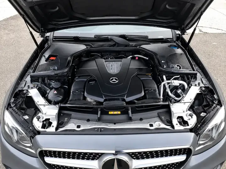 Mercedes-Benz E 400 AMG Sport Pkg | Burmester | AWD | HEAD UP, снимка 7 - Автомобили и джипове - 54999445