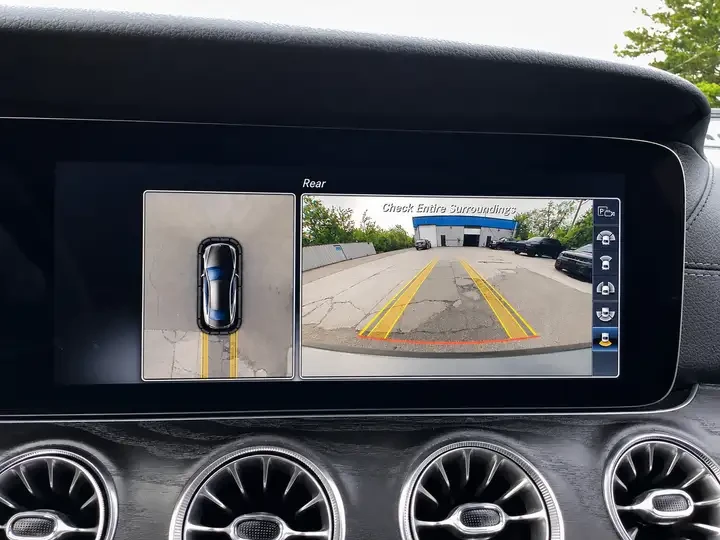 Mercedes-Benz E 400 AMG Sport Pkg | Burmester | AWD | HEAD UP, снимка 14 - Автомобили и джипове - 54999445