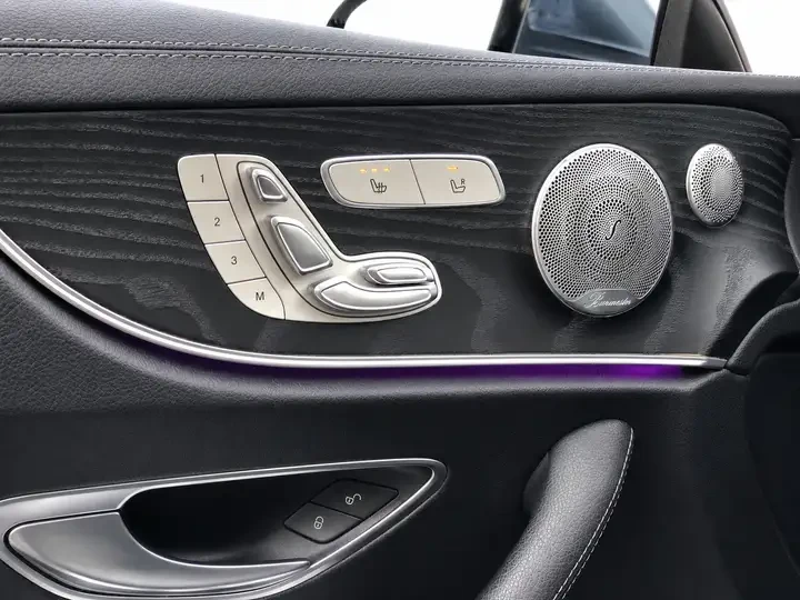 Mercedes-Benz E 400 AMG Sport Pkg | Burmester | AWD | HEAD UP, снимка 16 - Автомобили и джипове - 54999445