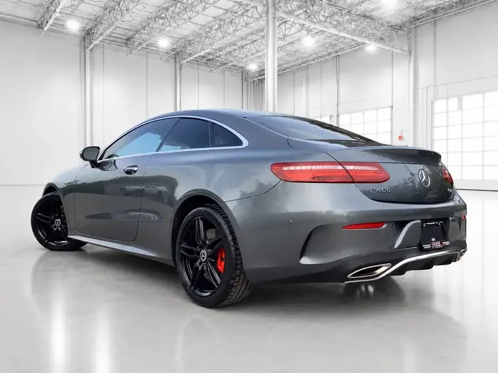 Mercedes-Benz E 400 AMG Sport Pkg | Burmester | AWD | HEAD UP, снимка 3 - Автомобили и джипове - 54999445