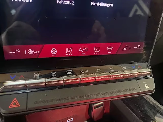 Renault Rafale E-TECH/HYBRID/200HP/CAM/NAVI/KLESS/644g, снимка 15 - Автомобили и джипове - 55401914