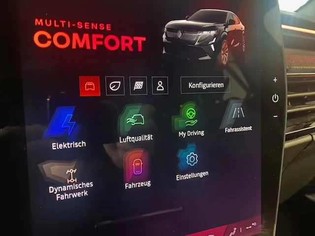 Renault Rafale E-TECH/HYBRID/200HP/CAM/NAVI/KLESS/644g, снимка 14 - Автомобили и джипове - 55401914