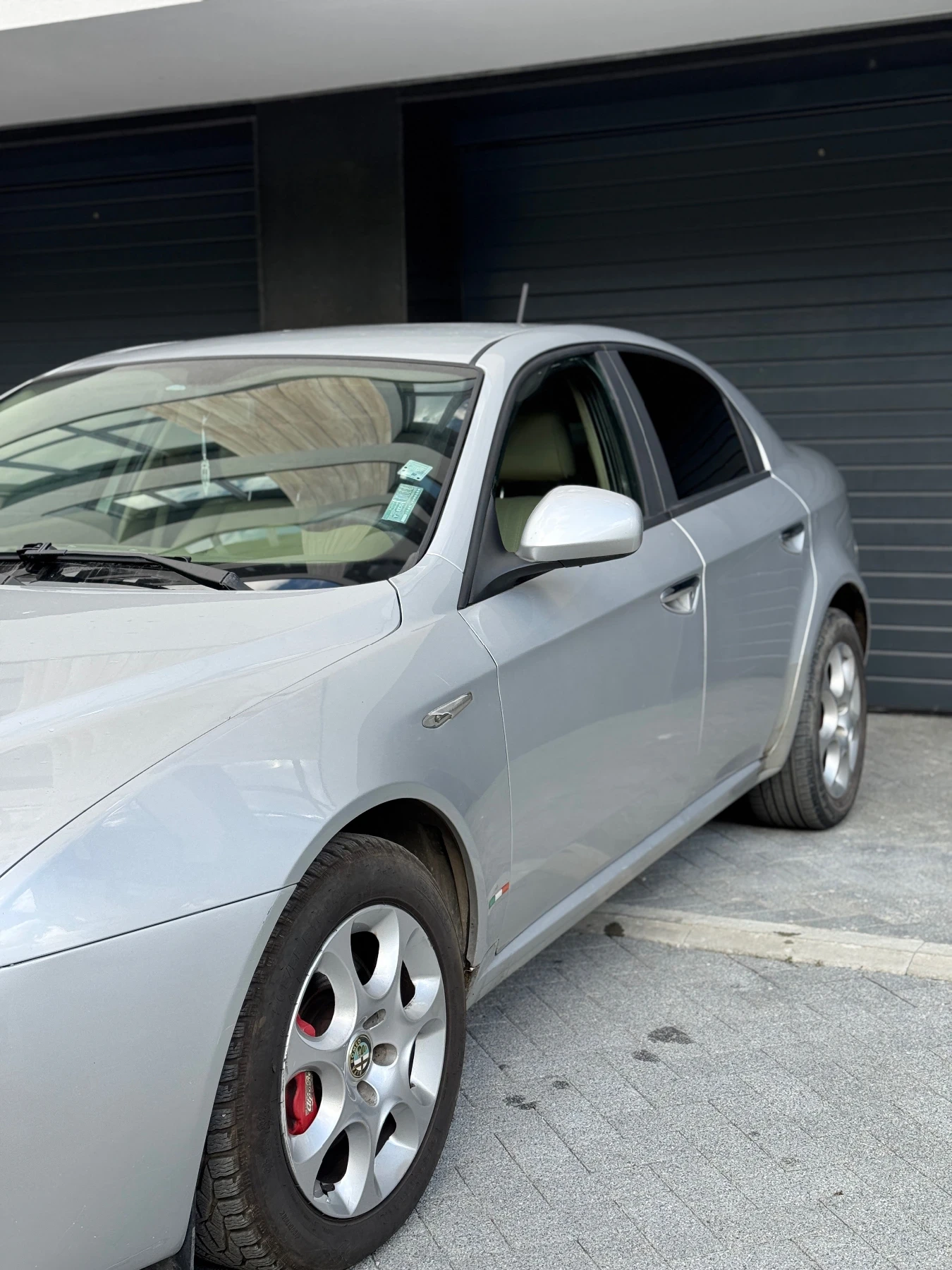 Alfa Romeo 159 1.9 JTDm 16V - изображение 4