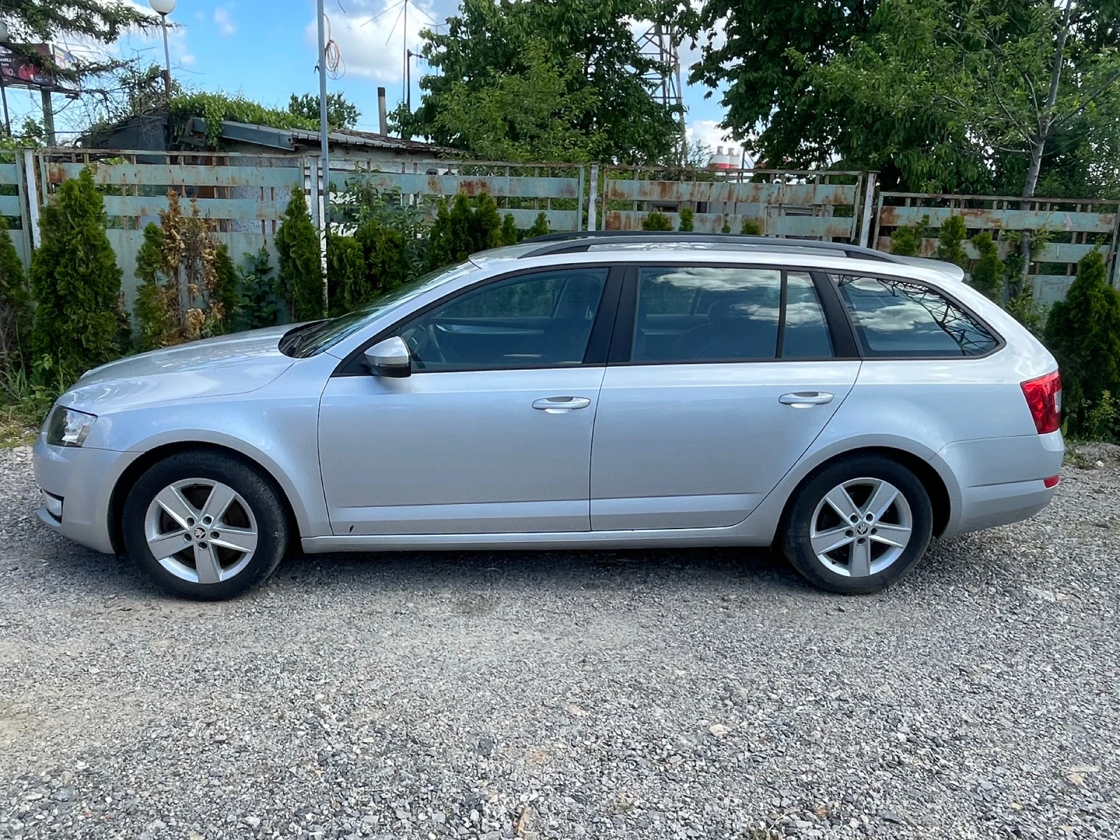 Skoda Octavia 180к.с. 1.8TSI 4x4 2хКлюча 2xНОВИ ГУМИ - изображение 3