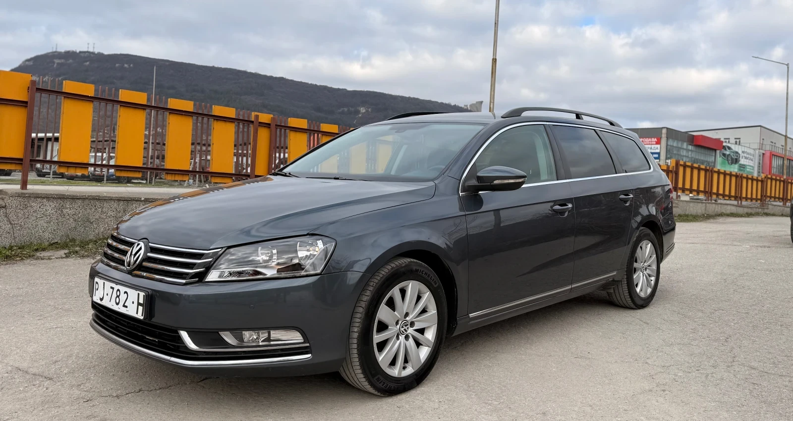 VW Passat 2.0TDI DSG 140кс Перфектен, снимка 3 - Автомобили и джипове - 53772652