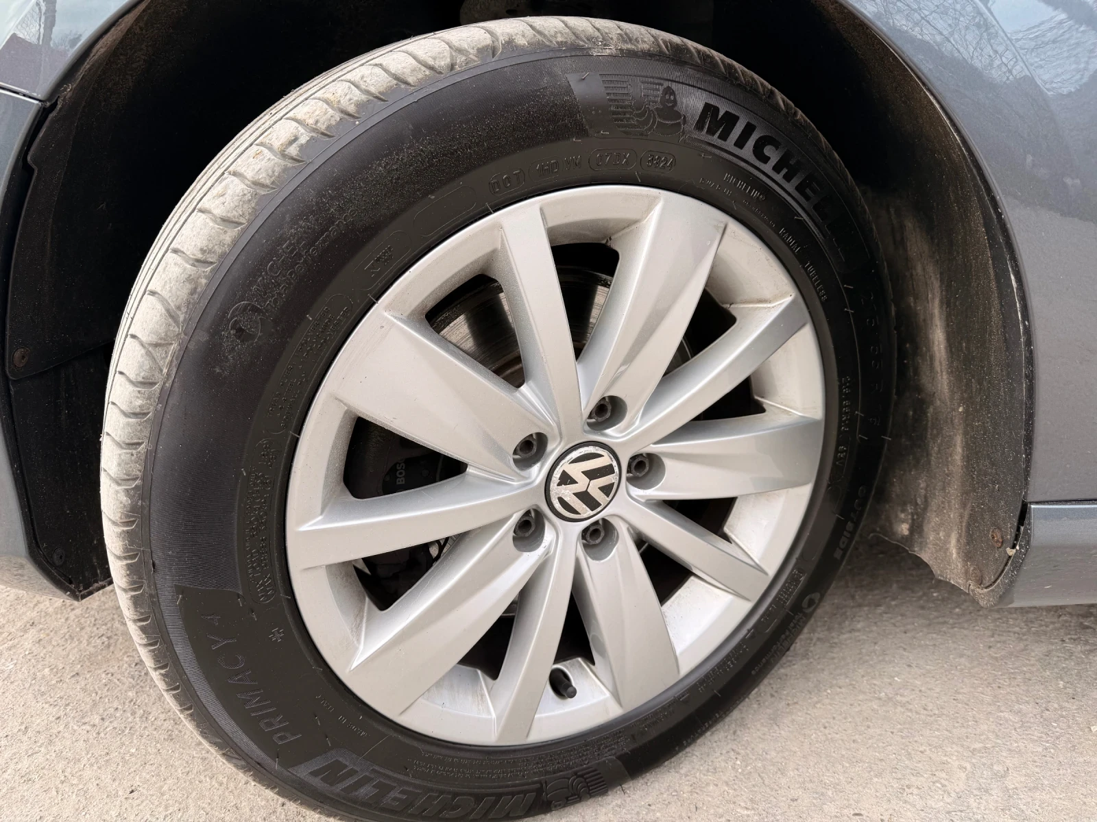 VW Passat 2.0TDI DSG 140кс Перфектен, снимка 16 - Автомобили и джипове - 53772652