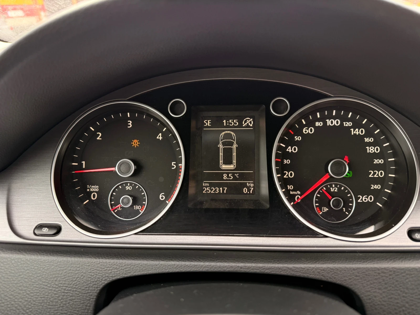 VW Passat 2.0TDI DSG 140кс Перфектен, снимка 12 - Автомобили и джипове - 53772652