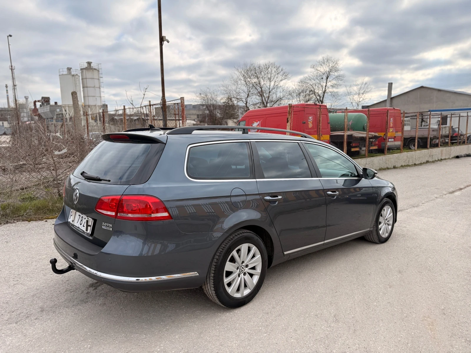 VW Passat 2.0TDI DSG 140кс Перфектен, снимка 6 - Автомобили и джипове - 53772652