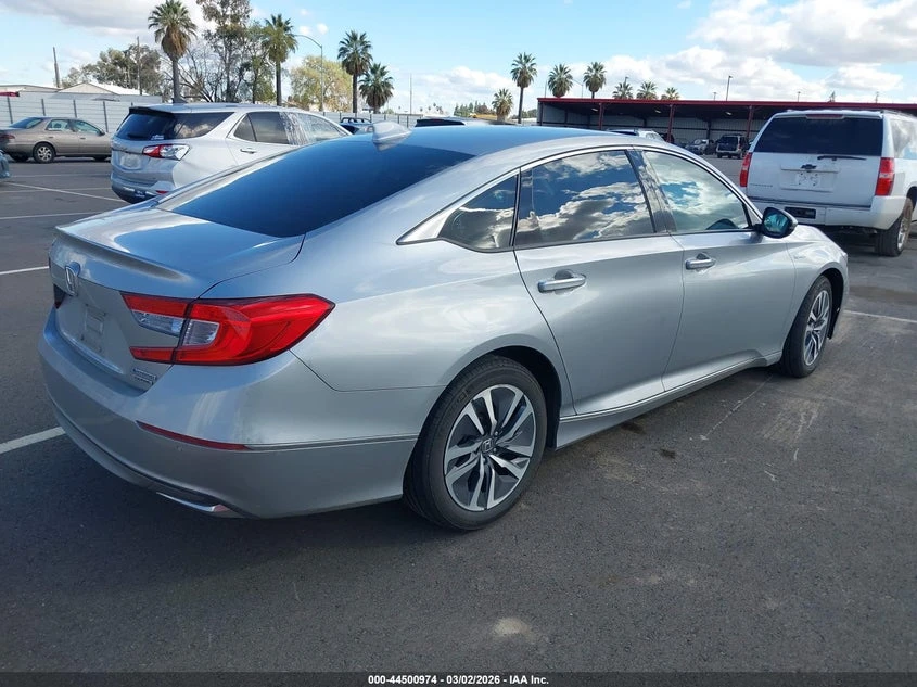 Honda Accord 2.0l Hybrid Touring, снимка 4 - Автомобили и джипове - 53904726