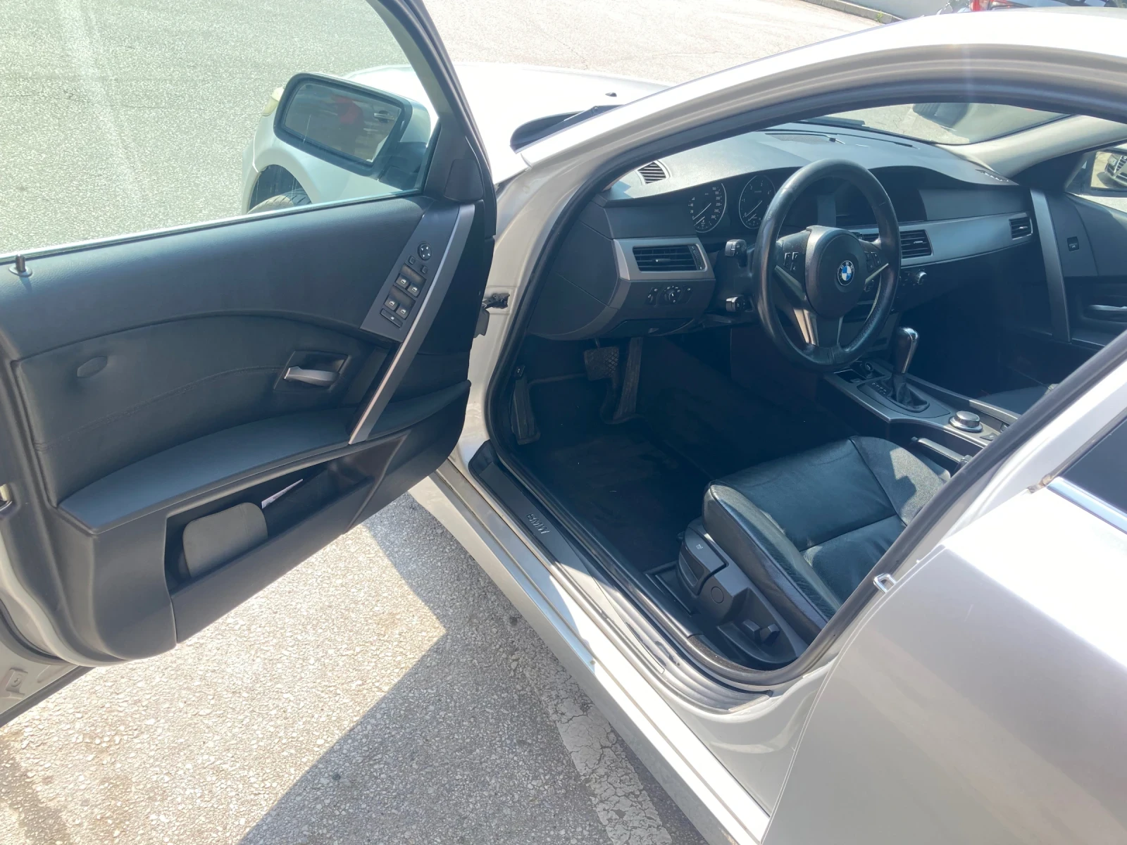 BMW 525 diezel, dynamic drive xenon, снимка 8 - Автомобили и джипове - 54043222