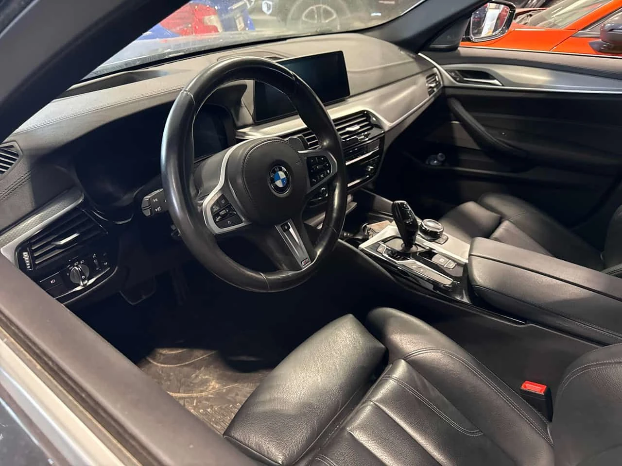 BMW 540 540i xDrive  CARFAX, снимка 5 - Автомобили и джипове - 54123229