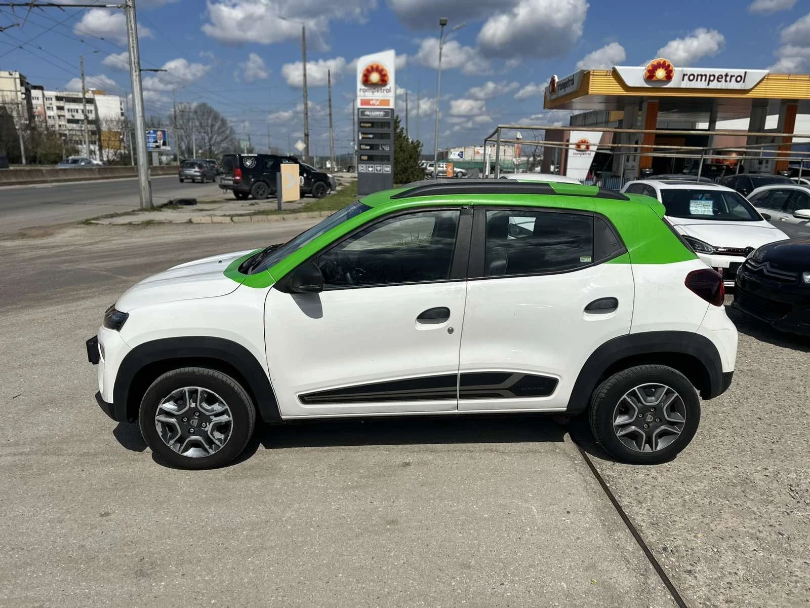 Dacia Spring, снимка 4 - Автомобили и джипове - 54178129