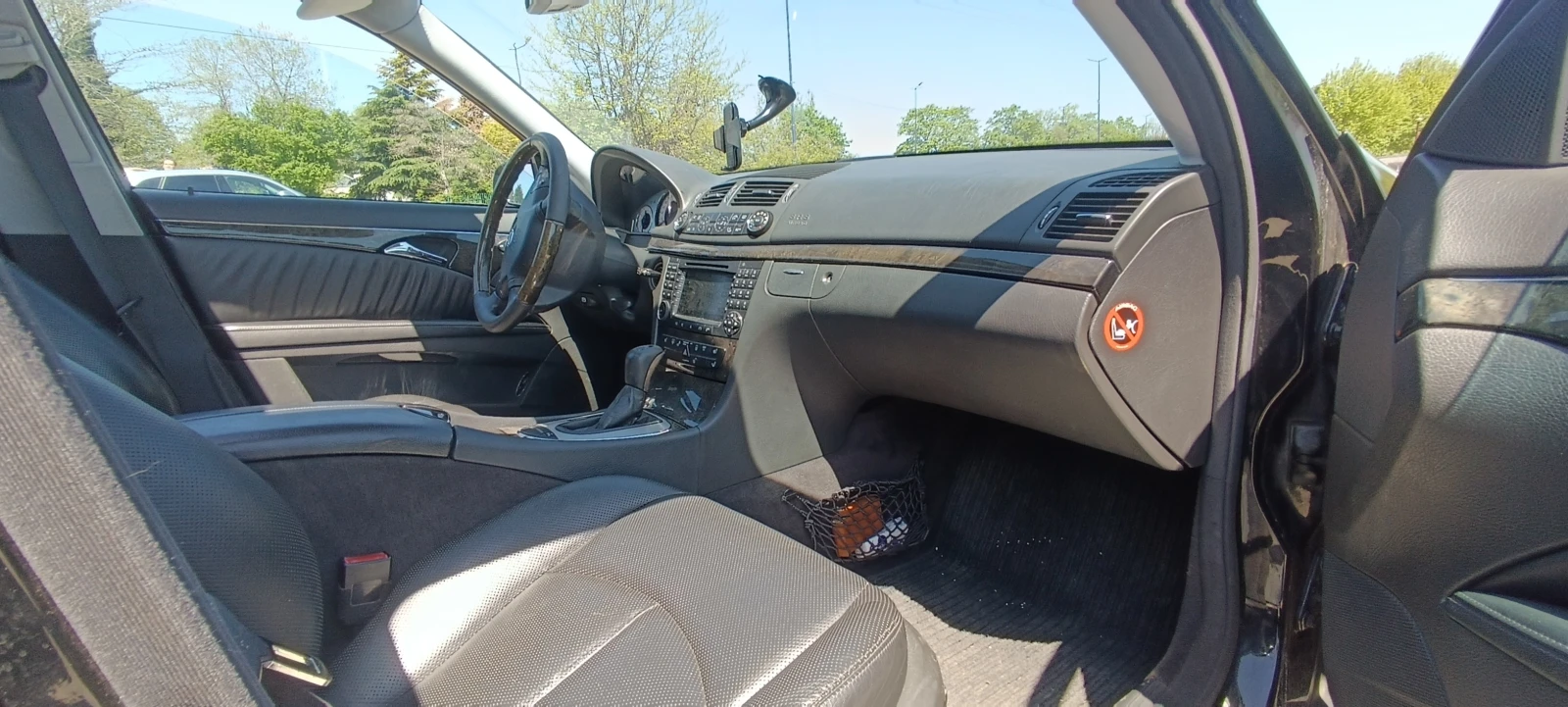 Mercedes-Benz E 320 AMG пакет, снимка 11 - Автомобили и джипове - 54726676
