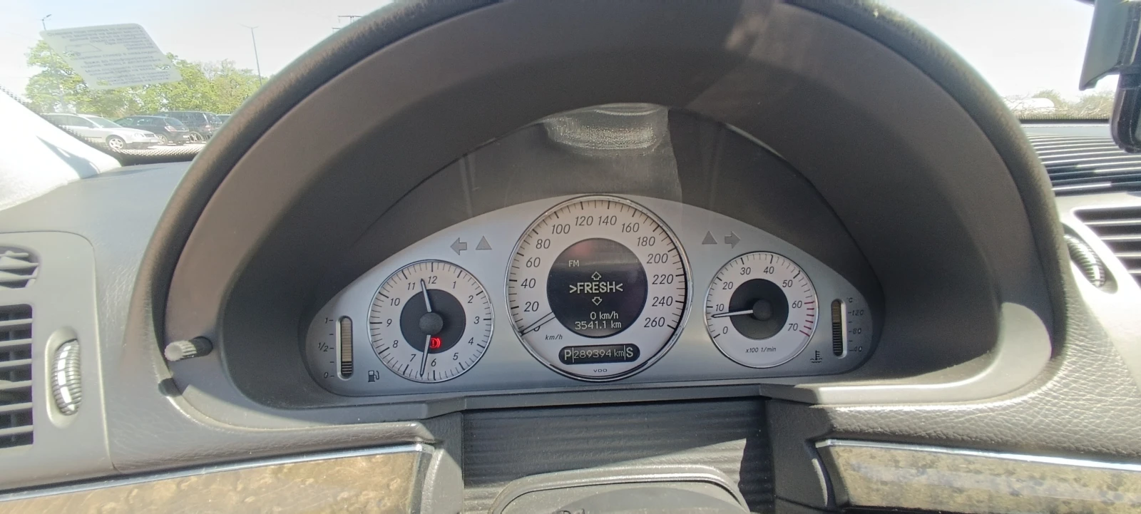 Mercedes-Benz E 320 AMG пакет, снимка 16 - Автомобили и джипове - 54726676