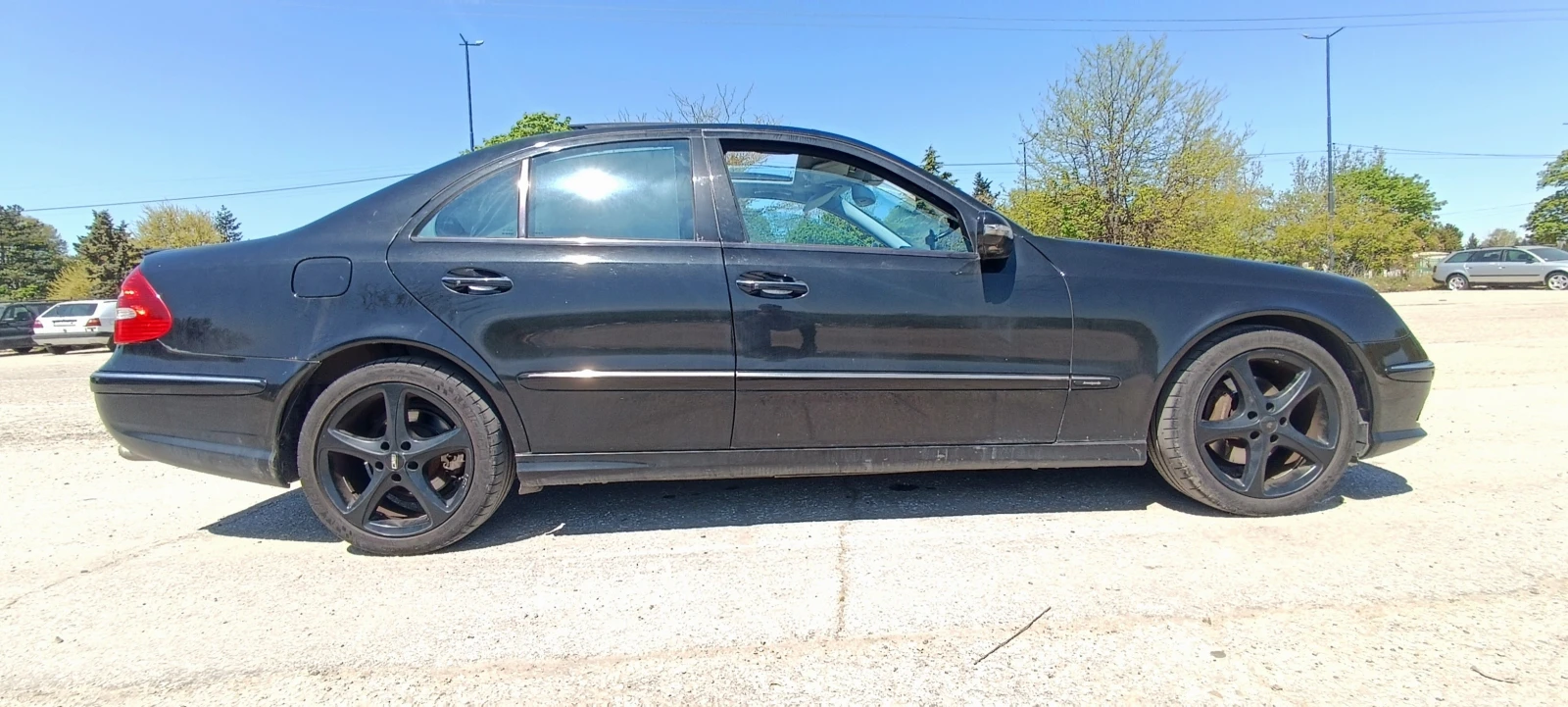 Mercedes-Benz E 320 AMG пакет, снимка 3 - Автомобили и джипове - 54726676