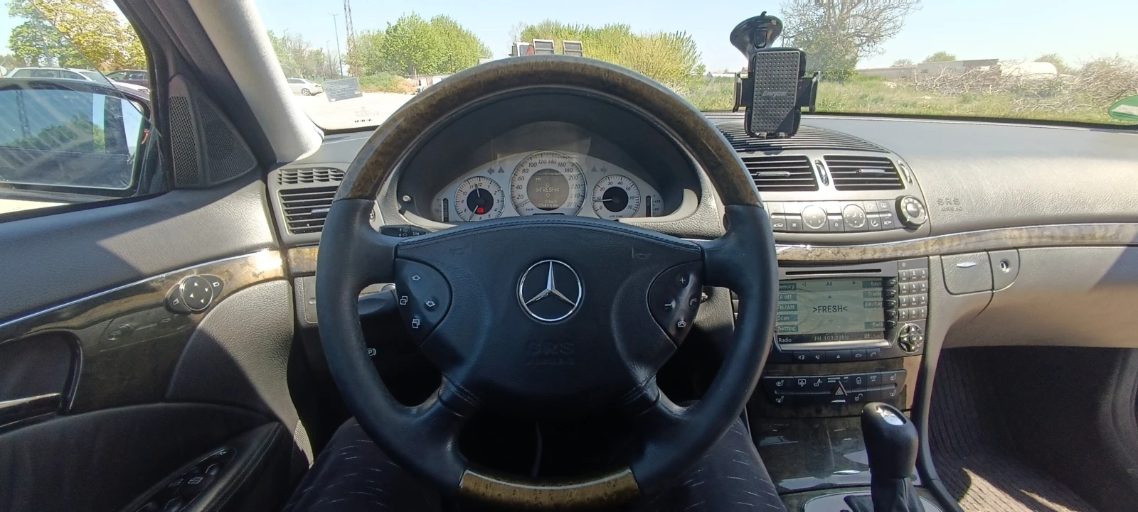 Mercedes-Benz E 320 AMG пакет, снимка 15 - Автомобили и джипове - 54726676