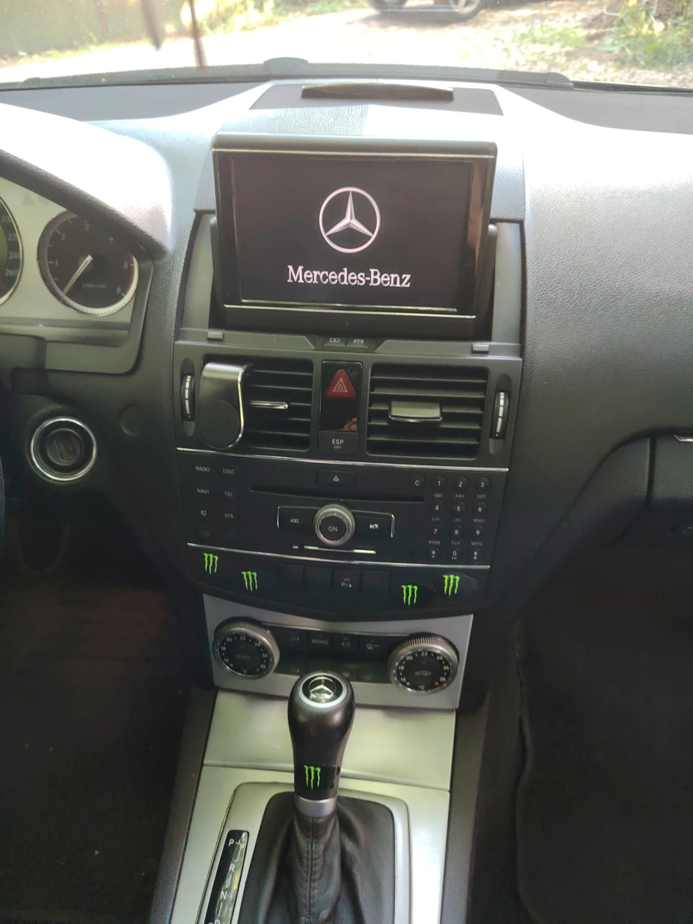 Mercedes-Benz C 220, снимка 7 - Автомобили и джипове - 54620912