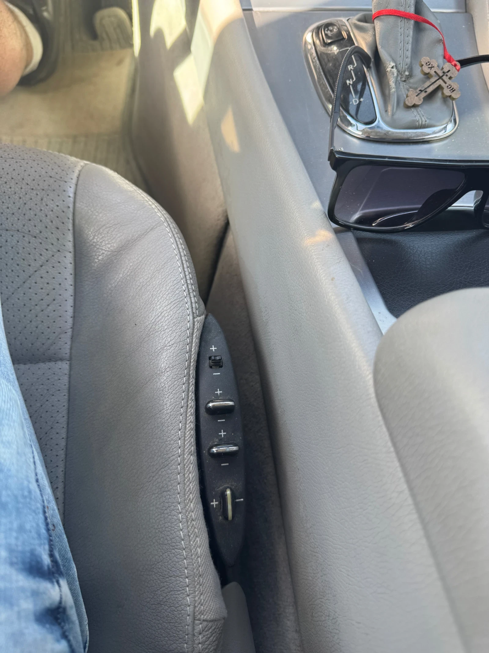 Mercedes-Benz C 220 150 к.с, снимка 11 - Автомобили и джипове - 54788248