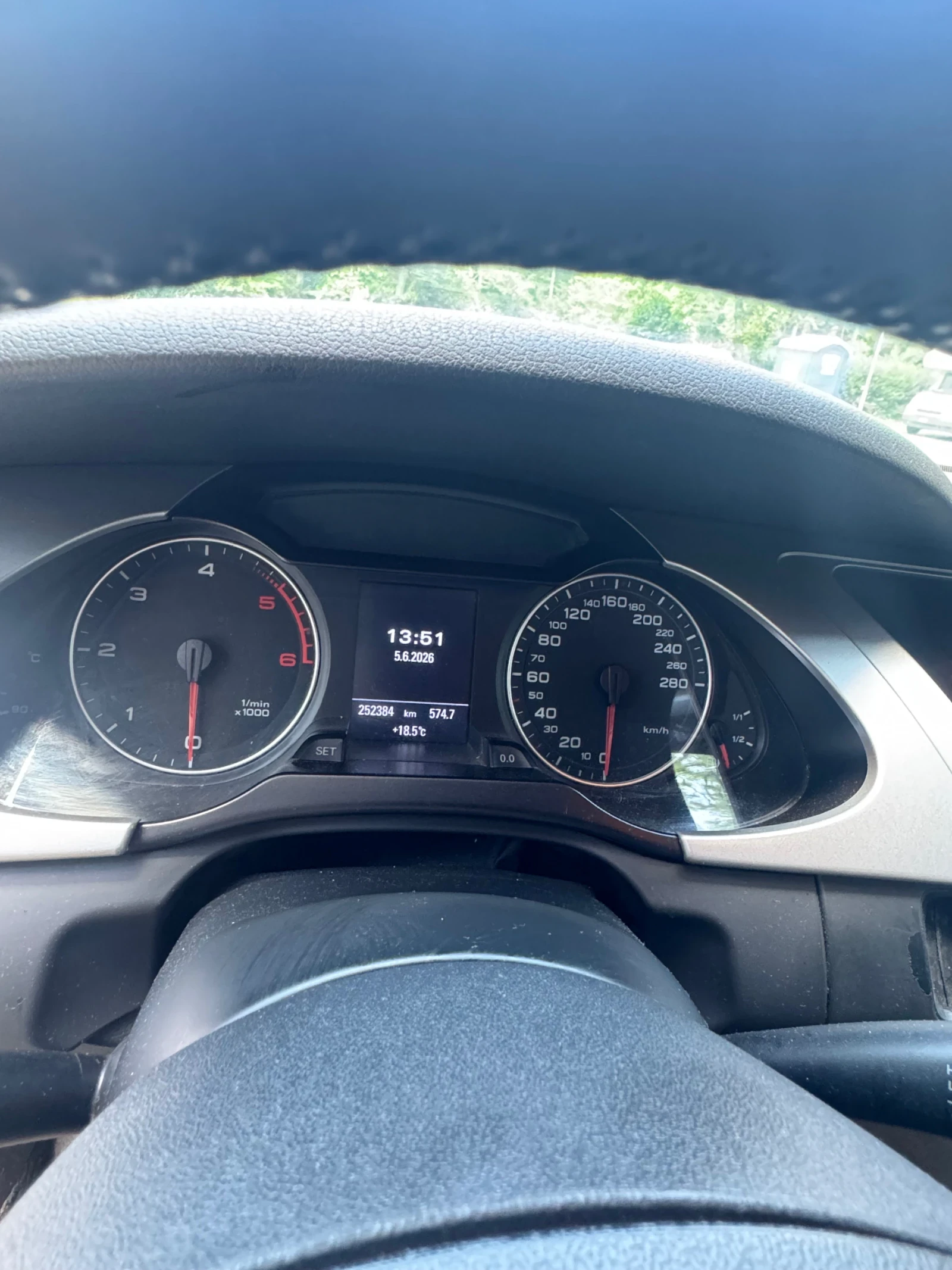 Audi A4, снимка 8 - Автомобили и джипове - 54795104