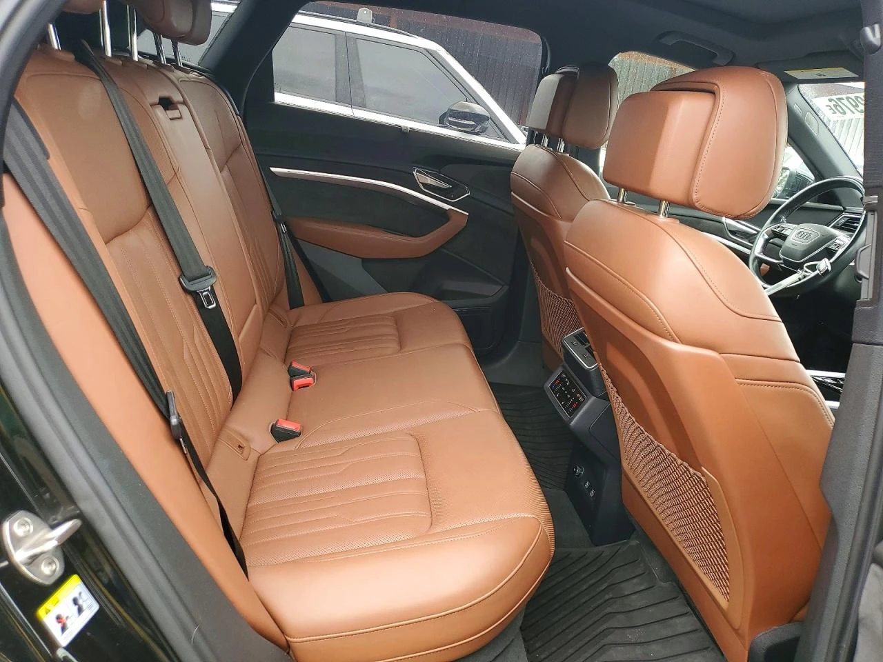 Audi E-Tron Prestige, снимка 11 - Автомобили и джипове - 55240763
