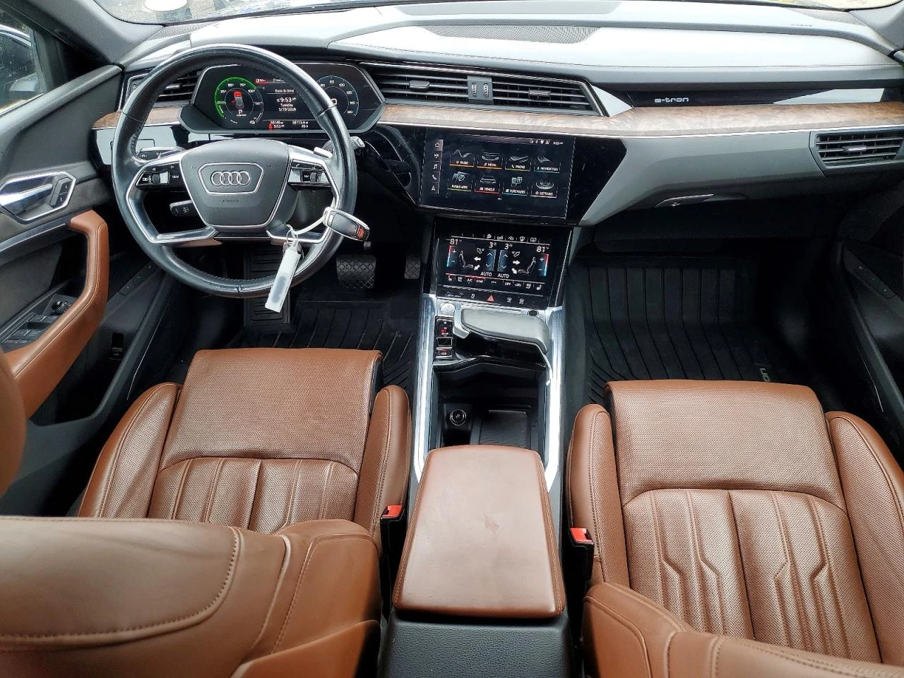 Audi E-Tron Prestige, снимка 8 - Автомобили и джипове - 55240763