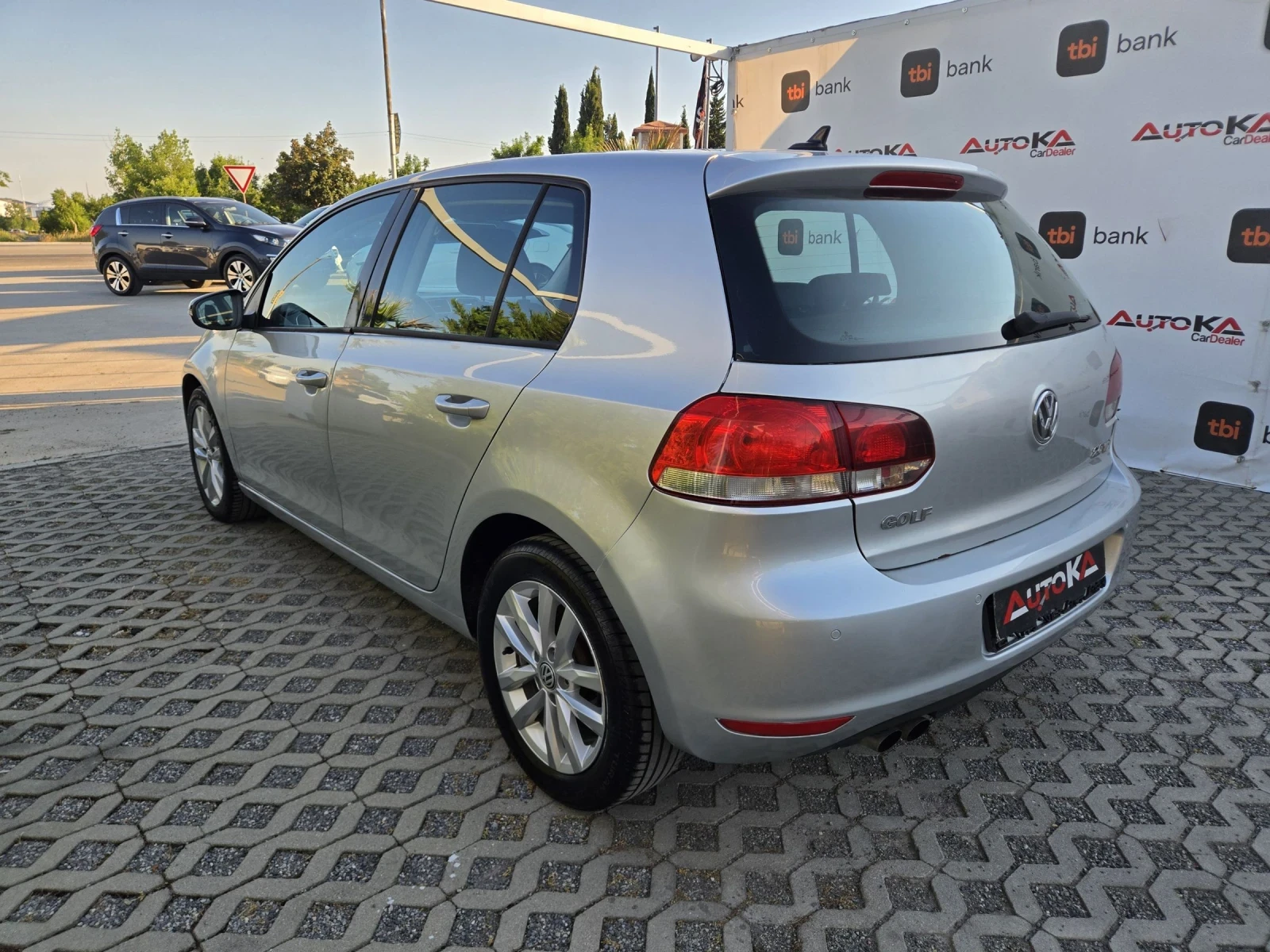 VW Golf 2.0TDI-140кс= 6СК= НАВИ= АВТОПИЛОТ= ПАРКТРОНИК, снимка 5 - Автомобили и джипове - 55436086