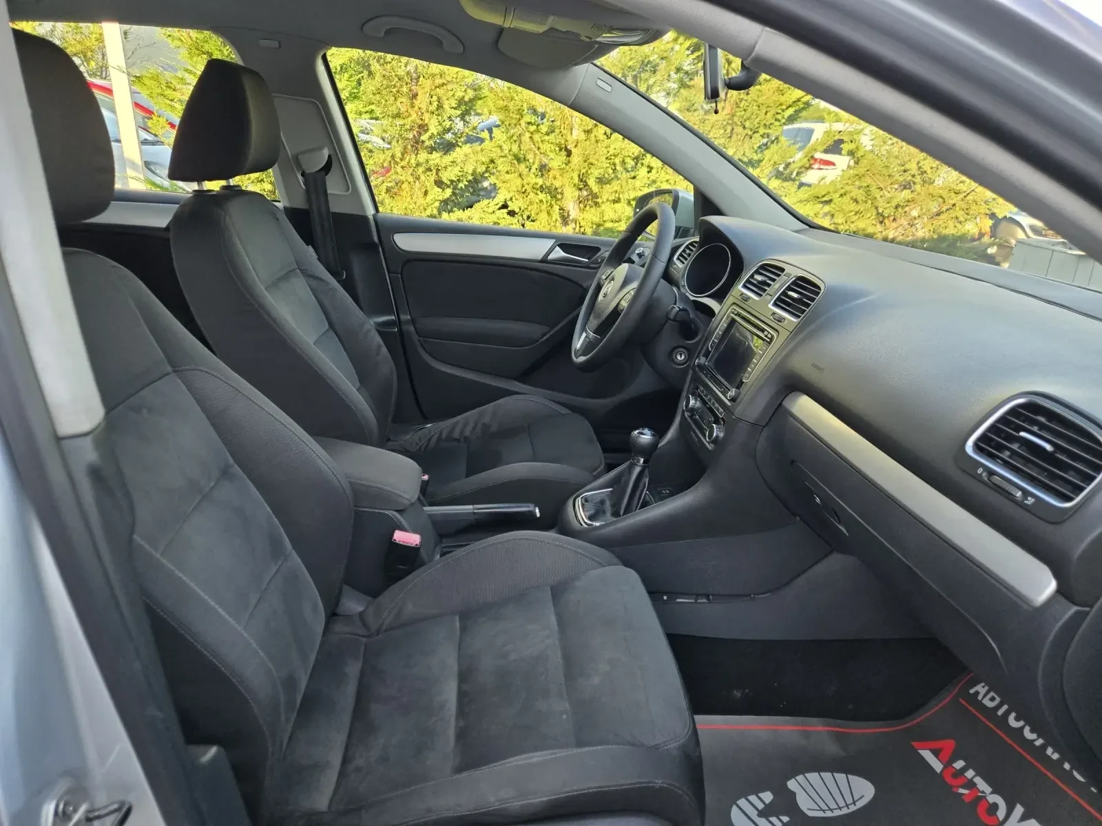 VW Golf 2.0TDI-140кс= 6СК= НАВИ= АВТОПИЛОТ= ПАРКТРОНИК, снимка 15 - Автомобили и джипове - 55436086