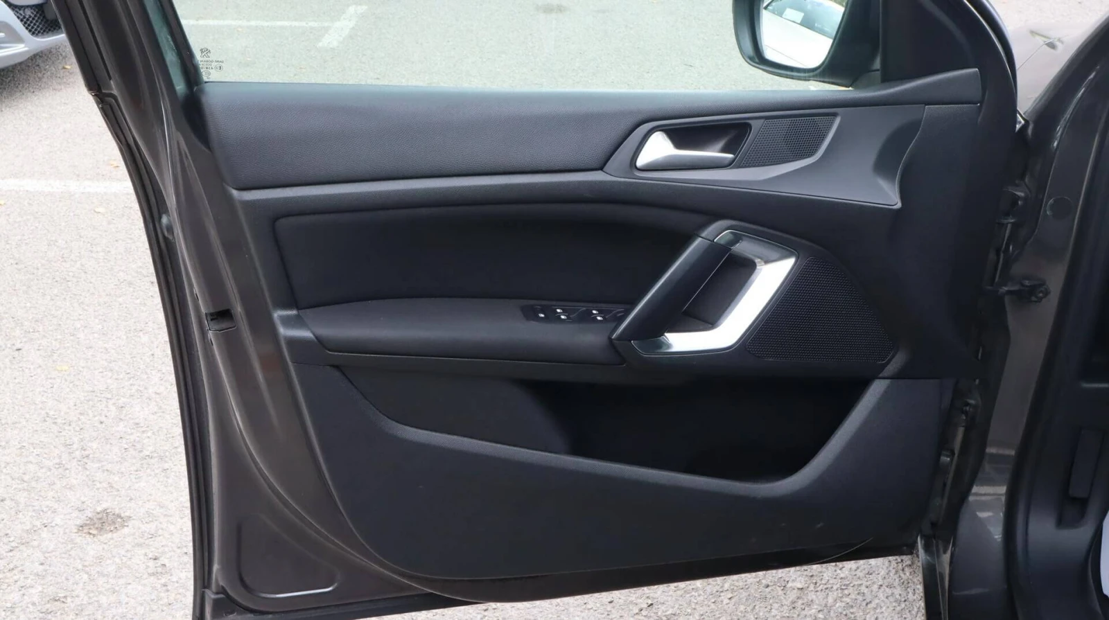 Peugeot 308 1.6HDI/SW Active/Автомат/Навигация/FullLed, снимка 7 - Автомобили и джипове - 56270839