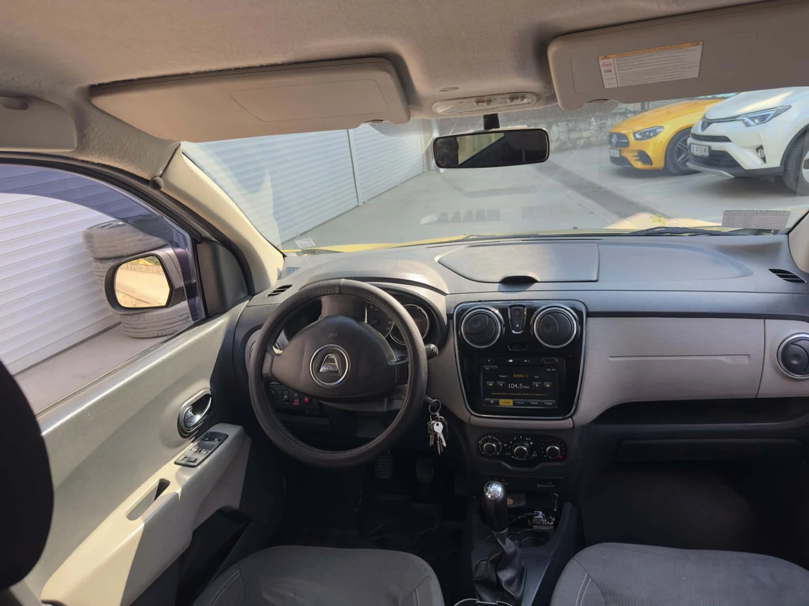 Dacia Lodgy, снимка 15 - Автомобили и джипове - 56619011