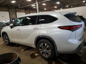 Toyota Highlander XLE AWD | HTD LEATHER | SUNROOF | CARPLAY - 23056 € / 45093.62 лв. - 78156373 2