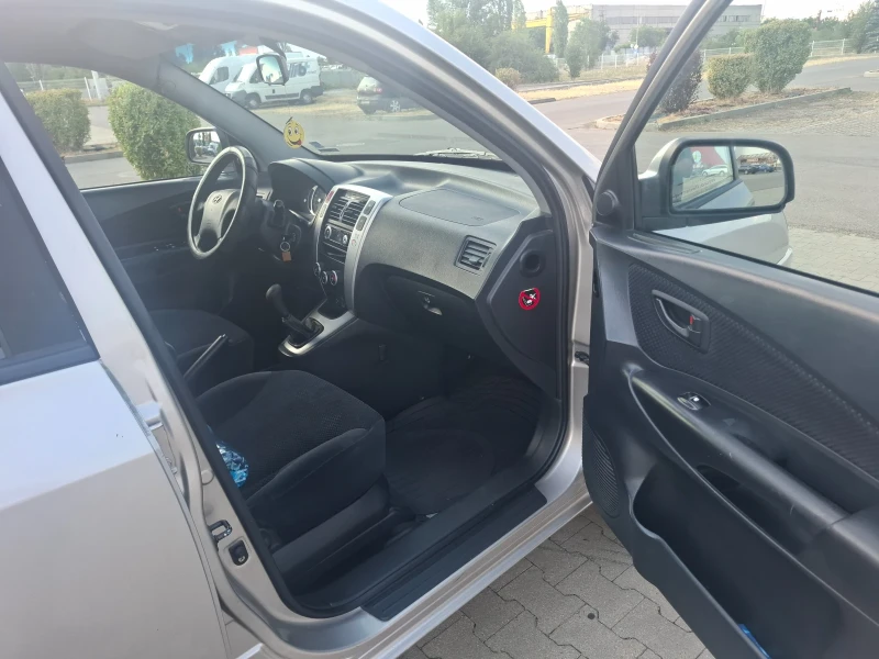 Hyundai Tucson 2.0i 4x4 GPL теглич, снимка 10 - Автомобили и джипове - 52417237