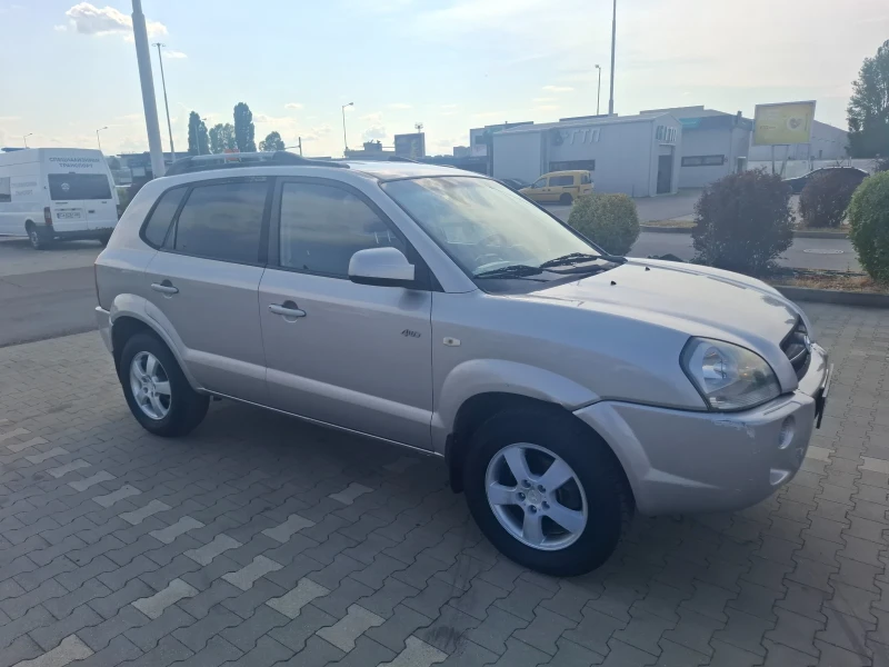 Hyundai Tucson 2.0i 4x4 GPL теглич, снимка 7 - Автомобили и джипове - 52417237