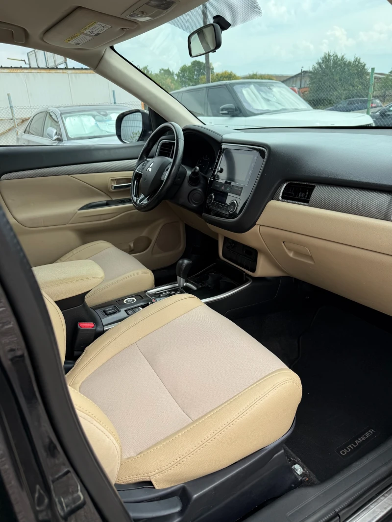 Mitsubishi Outlander 2.4i AWD AWC 6+ 1, снимка 15 - Автомобили и джипове - 51273892