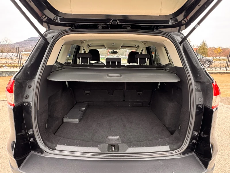 Ford Kuga 2.0TDCI ИТАЛИЯ, снимка 9 - Автомобили и джипове - 53482034