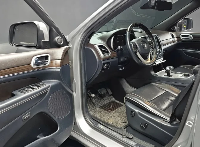 Jeep Grand cherokee 3.0d Overland | Mobile.bg   11