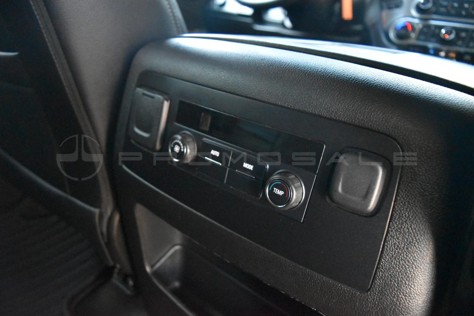 Chevrolet Suburban V8 5.3 | Mobile.bg   13