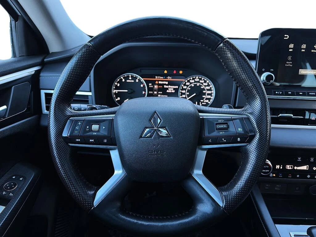 Mitsubishi Outlander SEL S-AWC* ПОДГРЕВ* ПАНОРАМА* 360 КАМЕРА* 7 SEATS - изображение 10