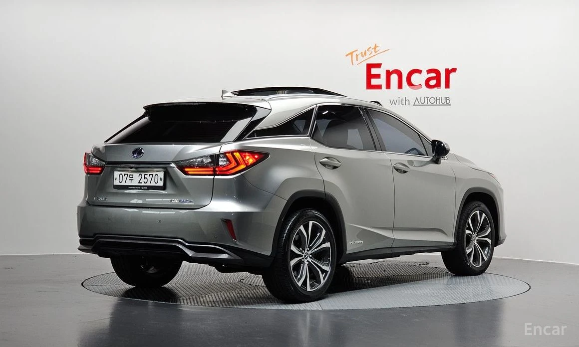 Lexus RX 450h * ПОДГРЕВ* ОБДУХВАНЕ* ПАНОРАМА* HEAD-UP* FULL* , снимка 2 - Автомобили и джипове - 54113507