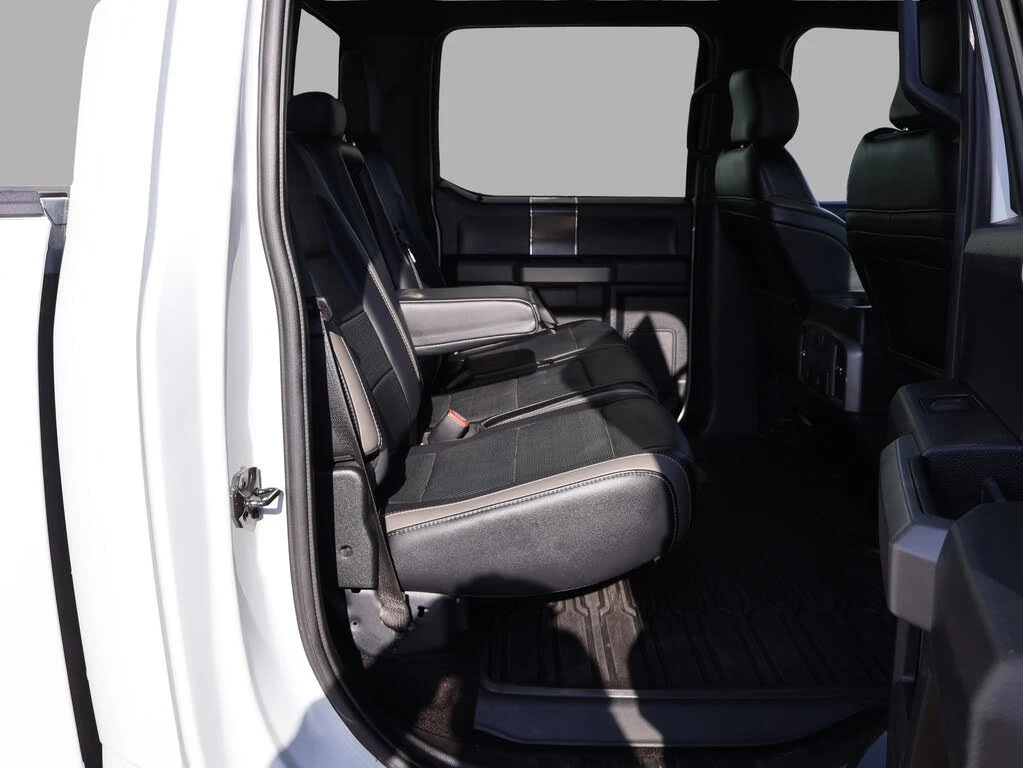 Ford Raptor SuperCrew 4WD * АвтоКредит* (ЦЕНА ДО БГ), снимка 16 - Автомобили и джипове - 54116862