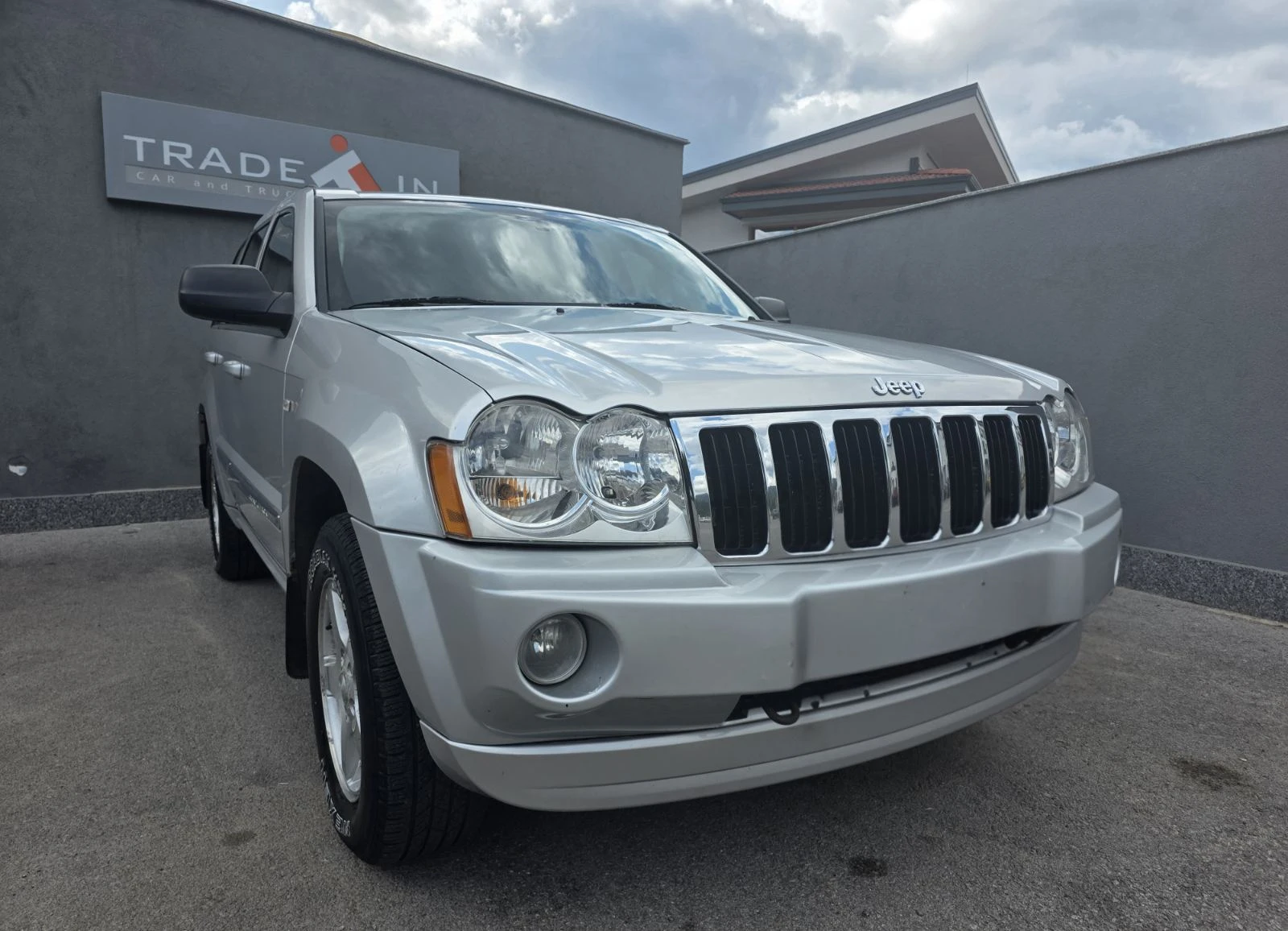 Jeep Grand cherokee 5.7L HEMI V8, снимка 3 - Автомобили и джипове - 55187959