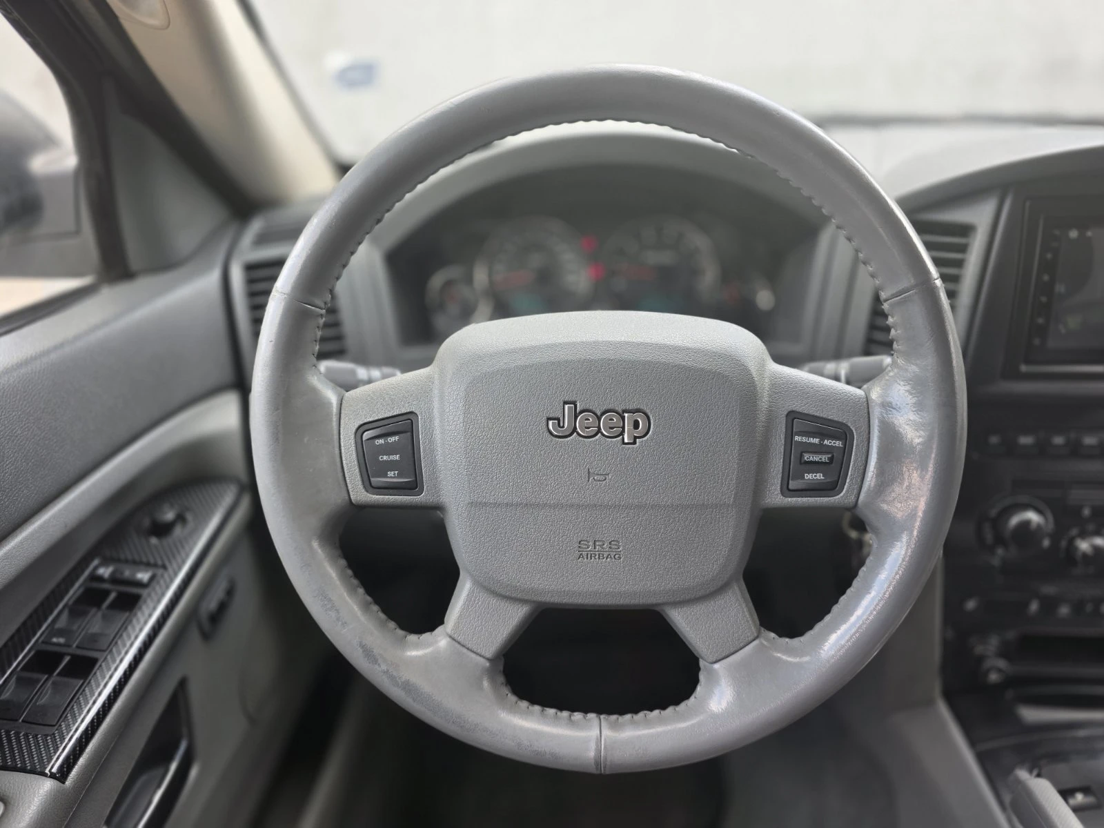 Jeep Grand cherokee 5.7L HEMI V8, снимка 12 - Автомобили и джипове - 55187959