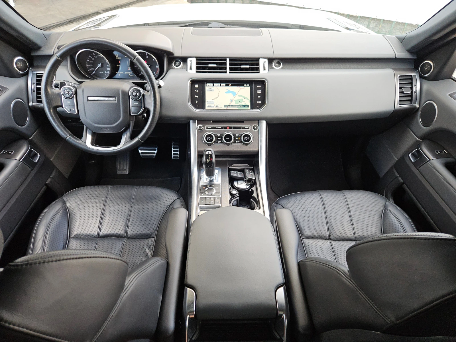 Land Rover Range Rover Sport 3.0TDV6/HSE-Dynamic/4x4/8ZF/LED/NAVI/ПАНОРАМА/ТОП, снимка 10 - Автомобили и джипове - 55952030