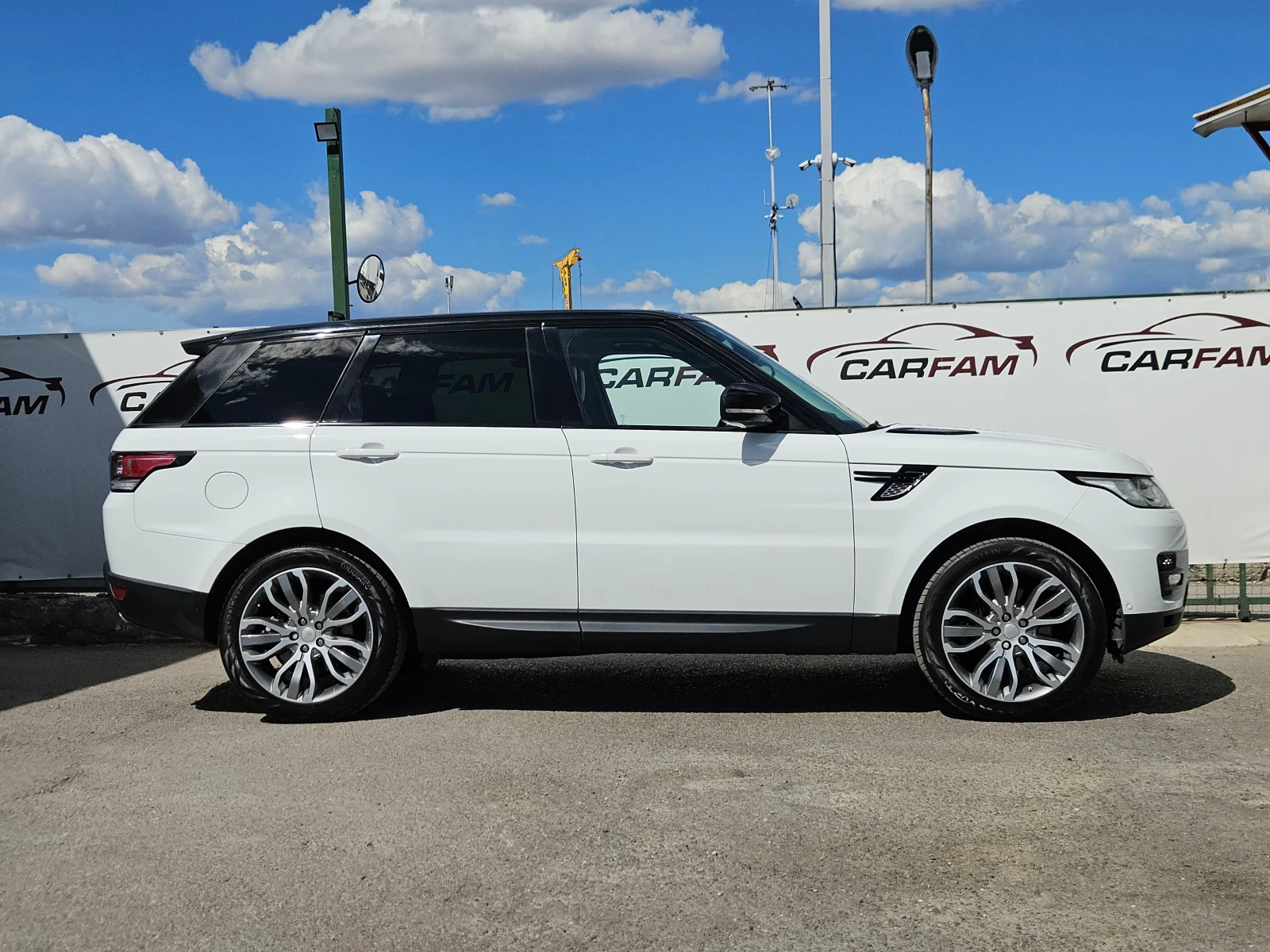 Land Rover Range Rover Sport 3.0TDV6/HSE-Dynamic/4x4/8ZF/LED/NAVI/ПАНОРАМА/ТОП, снимка 2 - Автомобили и джипове - 55952030