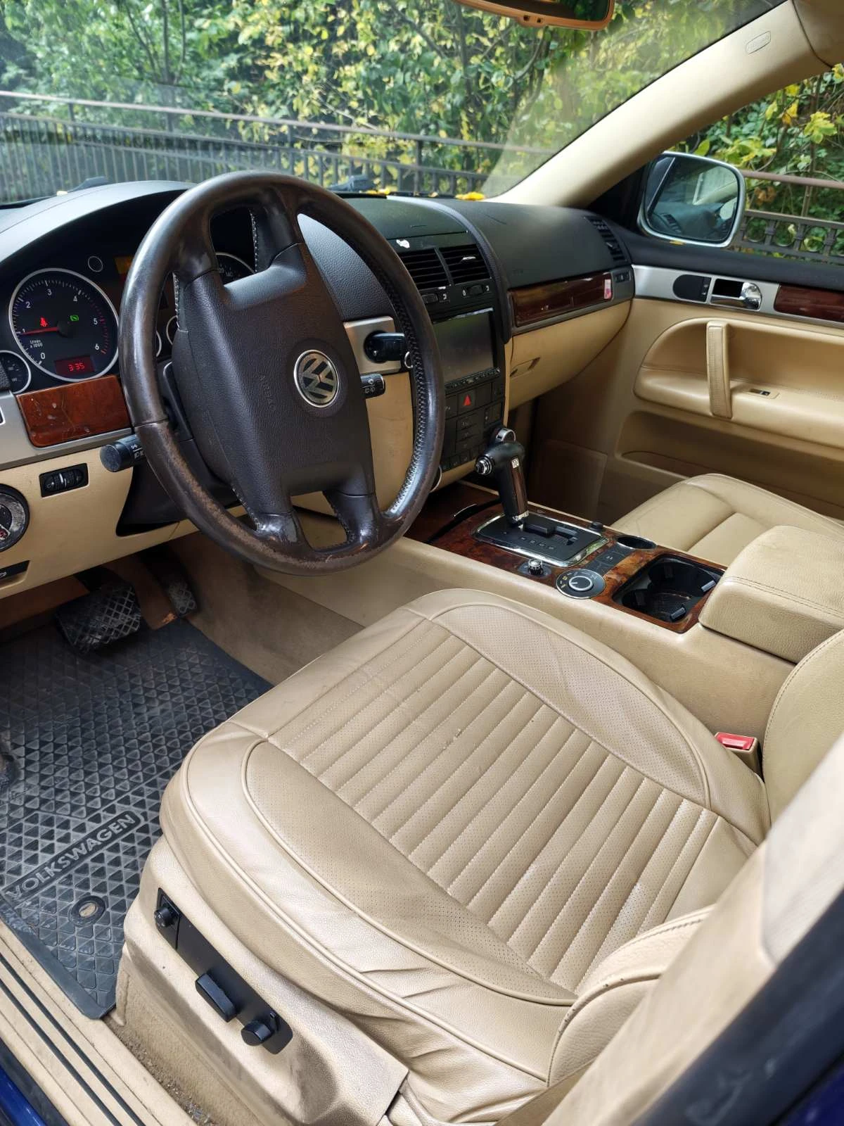 VW Touareg, снимка 4 - Автомобили и джипове - 56647186