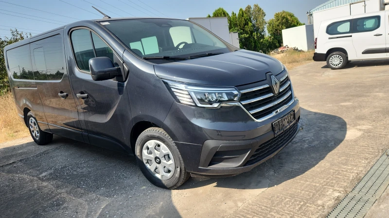 Renault Trafic НОВО 0km 9 места, снимка 2 - Бусове и автобуси - 52378731