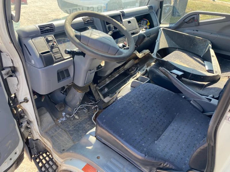 Mitsubishi Canter 3.0, снимка 8 - Бусове и автобуси - 46808751